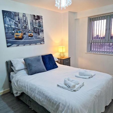 Spacious Apartment For Holiday And Contractor Groups In Salford - Private Parking - By Nmb Serviced Accommodation 맨체스터 외부 사진